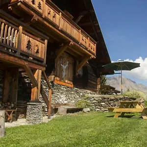  Chalet Reine Des Aravis - Isolé